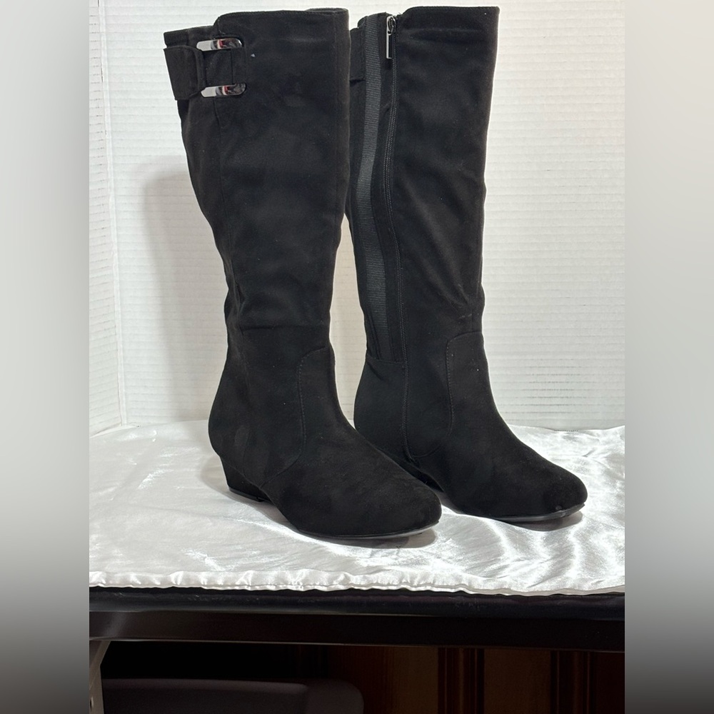 BOOT SALE Cloudwalkers by Avenue 8.5W  Black Knee-High Women's Boots wedge heels